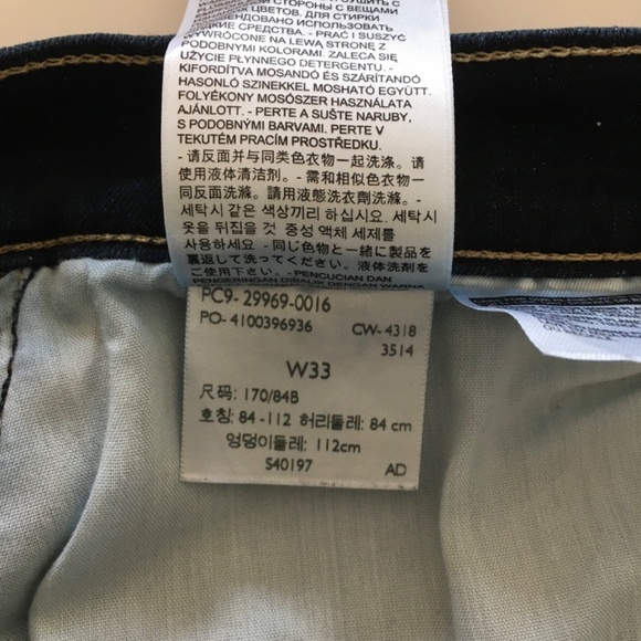 Levi’s Bermuda Shorts Dark Wash Denim Womens Sz 33 Stretch 12” Inseam Beach - Picture 11 of 15